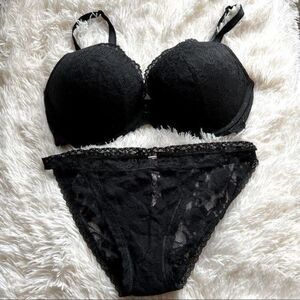 NWOT Victoria’s Secret Push Up Dream Angels Bra & Lace Panties